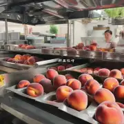 哪些餐馆或酒店菜单中出现了使用本地产的新鲜桃子作为食材的情况存在与否？