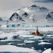 中国在哪一年实现了首次南极考察任务？这次考察中发现了什么新发现或者成就了什么呢？