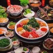 湖南省内的哪些城市以当地特色的餐饮文化而闻名于世？