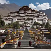什么是藏传佛教和格鲁派在西藏的重要地位呢？