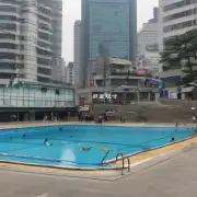 位于韩国首尔市中心的明洞地铁站附近的有没有游泳馆?