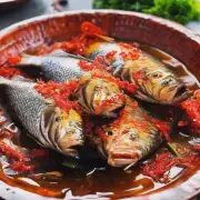 水煮鱼是一道以鱼肉为主要原料制作而成的小吃它通常会搭配上辣椒油和花椒粉等佐料口感辣味十足并带有微酸味道您对这种美食感兴趣吗?